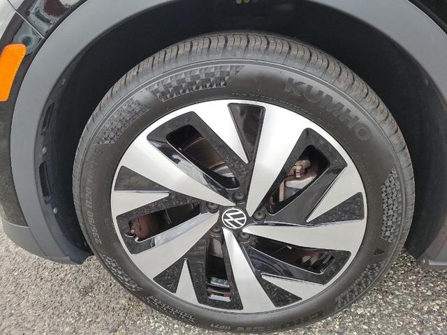 Photo of 2021 Mythos Black Volkswagen ID.4