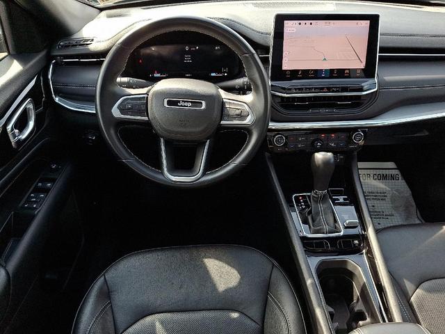 Photo of 2022 Diamond Black Jeep Compass