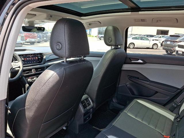 Photo of 2022 Deep Black Pearl Effect Volkswagen Taos