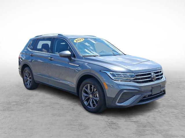 Photo of 2023 Platinum Gray Metallic Volkswagen Tiguan