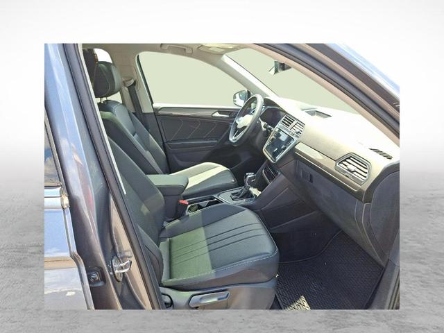 Photo of 2023 Platinum Gray Metallic Volkswagen Tiguan