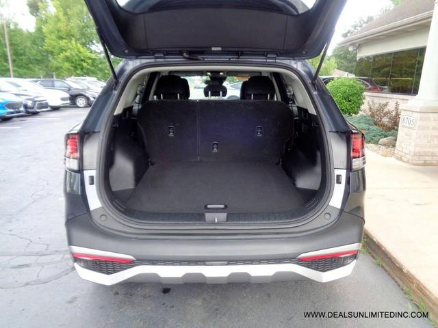 Photo of 2023 Gray Kia Sportage Hybrid