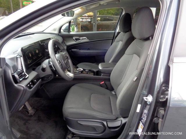 Photo of 2023 Gray Kia Sportage Hybrid