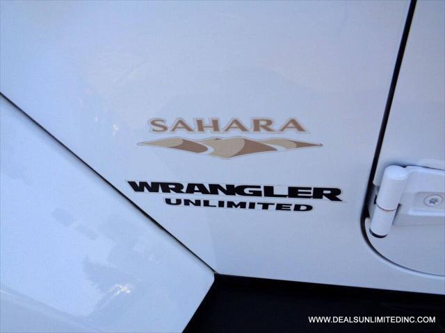 Photo of 2015 Bright White Clearcoat Jeep Wrangler Unlimited