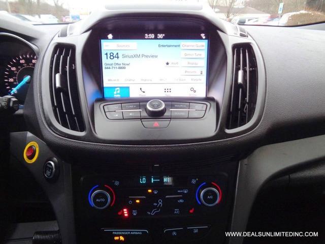 Photo of 2019 White Ford Escape