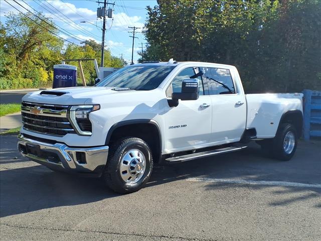 Photo of 2024 Summit White Chevrolet Silverado 3500