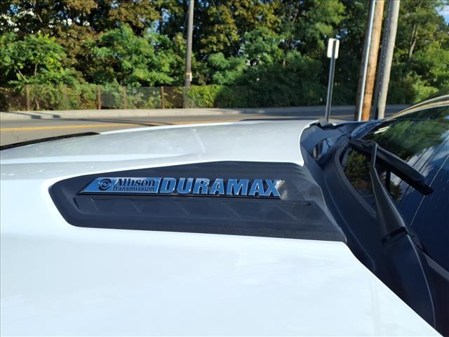 Photo of 2024 Summit White Chevrolet Silverado 3500