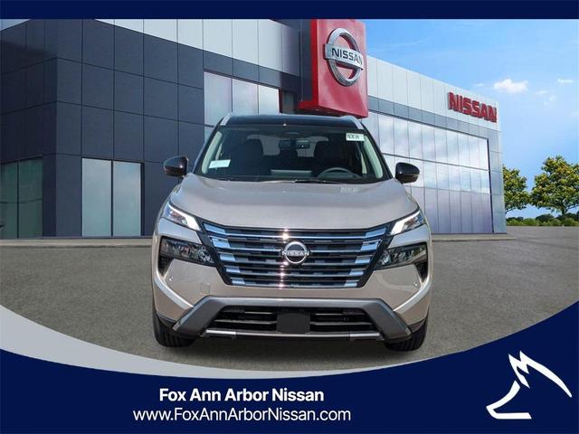 Photo of 2025 2t Chpn Blk Roo Nissan Rogue