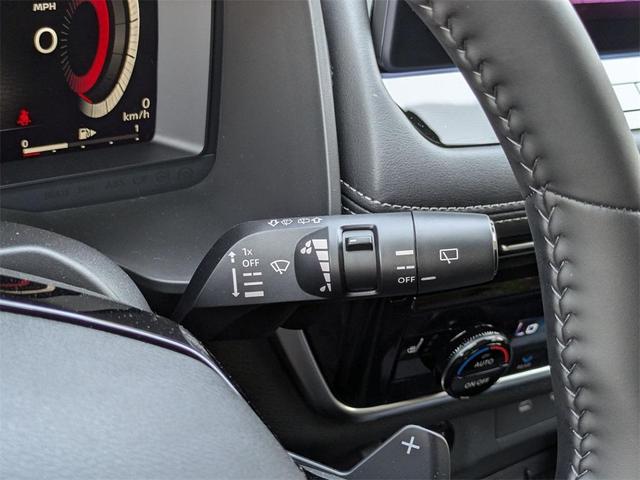 Photo of 2025 2t Chpn Blk Roo Nissan Rogue