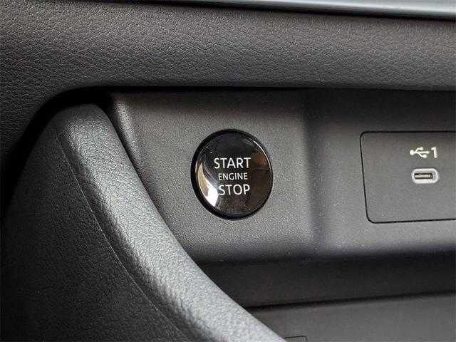 Photo of 2025 2t Chpn Blk Roo Nissan Rogue