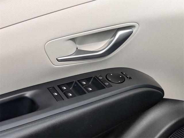 Photo of 2025 Phantom Black Hyundai TUCSON