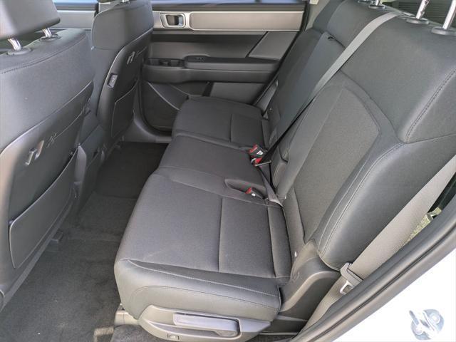 Photo of 2025 White Hyundai SANTA FE