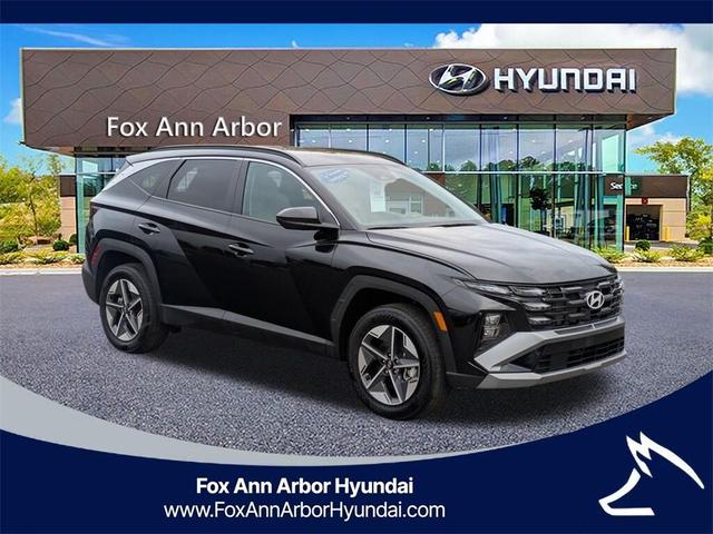 Photo of 2025 Phantom Black Hyundai TUCSON