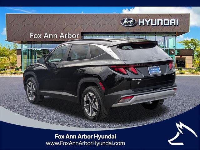 Photo of 2025 Phantom Black Hyundai TUCSON
