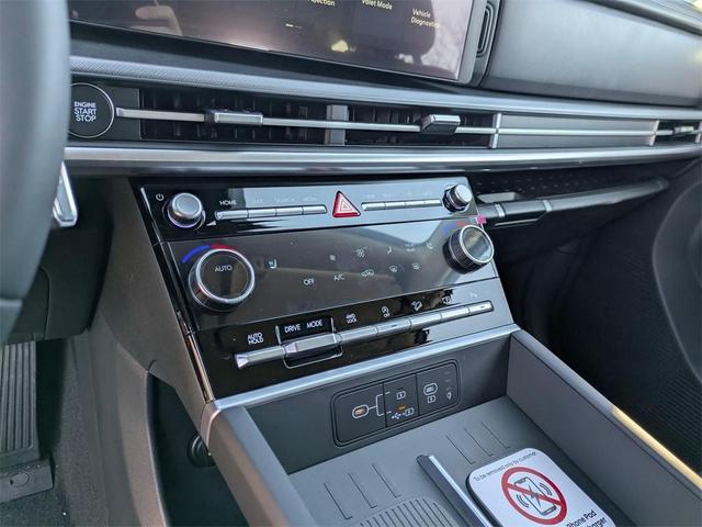 Photo of 2025 Red Hyundai SANTA FE