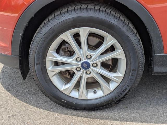 Photo of 2019 Sedona Red Ford Escape