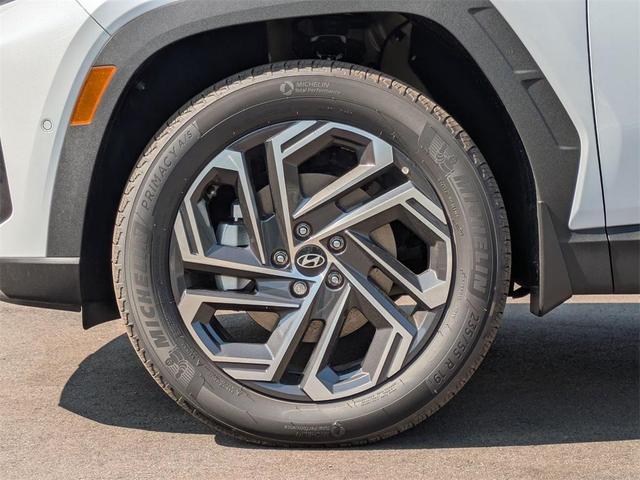 Photo of 2025 Pearl Hyundai TUCSON Hybrid