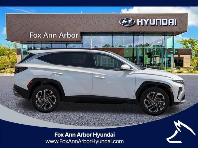 Photo of 2025 Pearl Hyundai TUCSON Hybrid