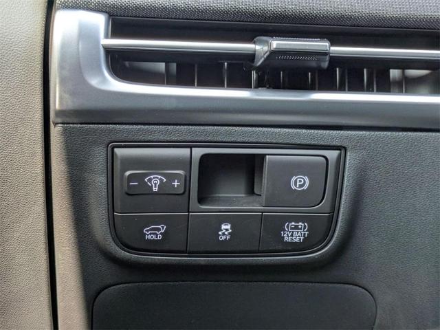 Photo of 2025 Pearl Hyundai TUCSON Hybrid