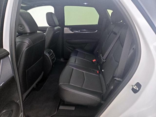 Photo of 2021 White Cadillac XT5