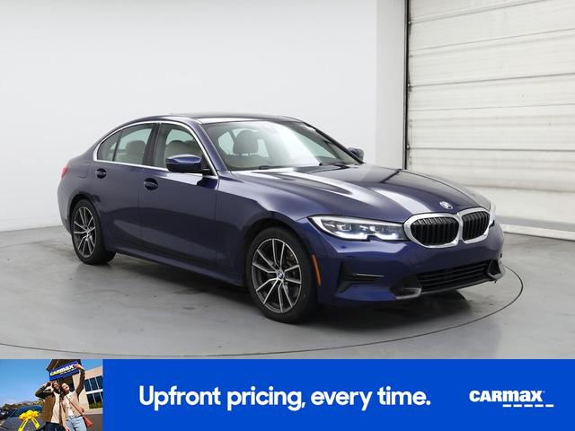 Photo of 2020 Blue BMW 330