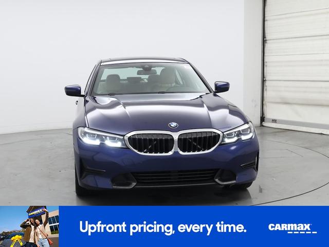 Photo of 2020 Blue BMW 330