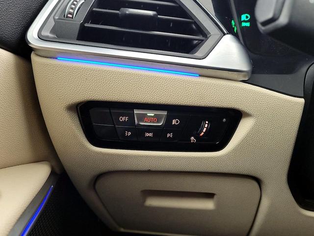 Photo of 2020 Blue BMW 330