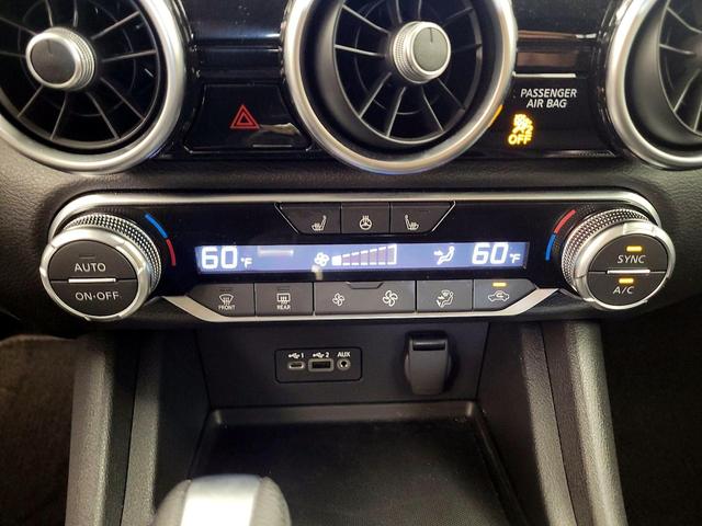 Photo of 2023 White Nissan Sentra