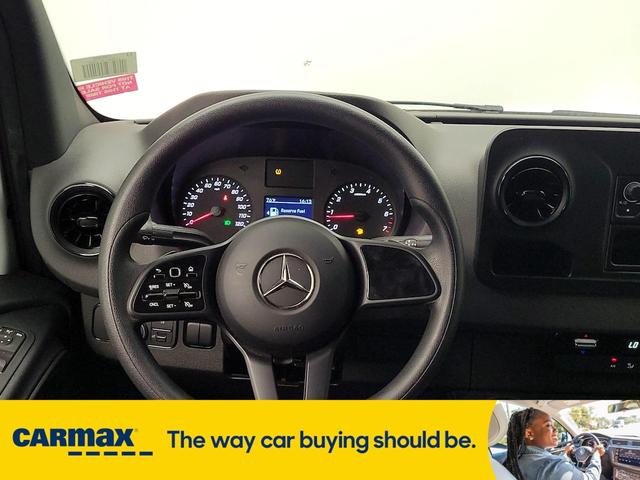 Photo of 2022 White Mercedes-Benz Sprinter 2500