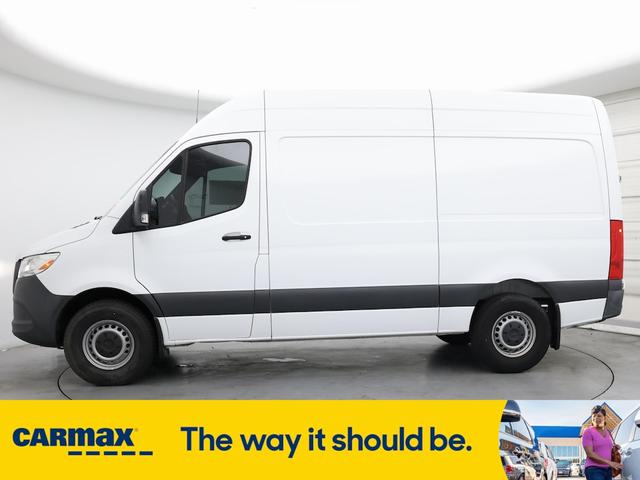 Photo of 2022 White Mercedes-Benz Sprinter 2500