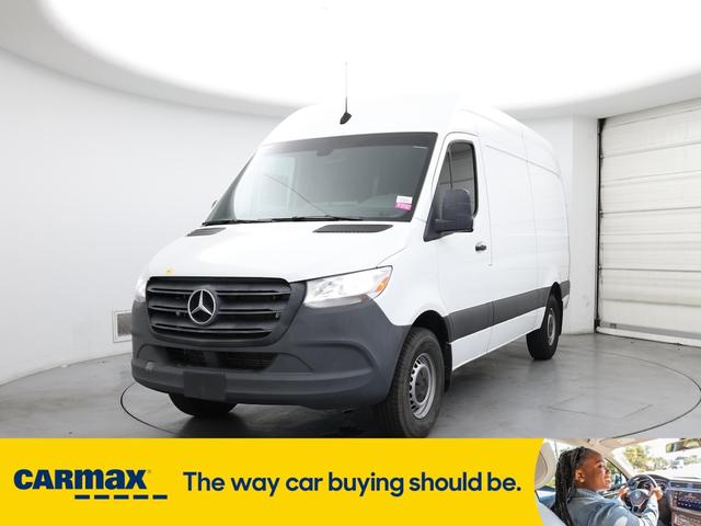 Photo of 2022 White Mercedes-Benz Sprinter 2500