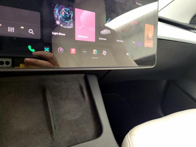 Photo of 2021 White Tesla Model 3