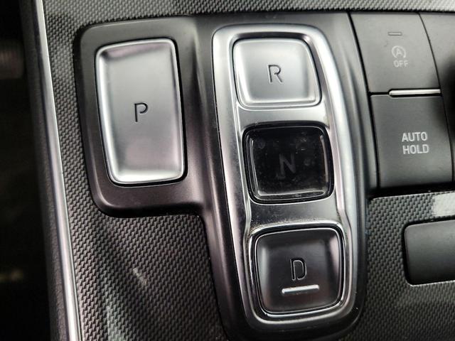 Photo of 2022 Gray Hyundai SANTA FE