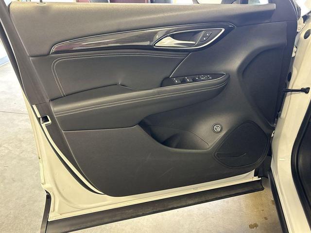 Photo of 2021 Summit White Buick Envision