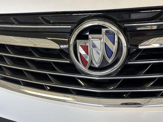 Photo of 2021 Summit White Buick Envision