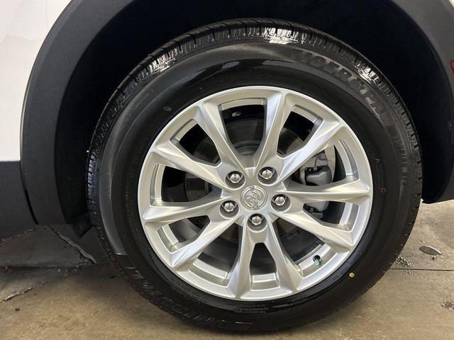 Photo of 2021 Summit White Buick Envision