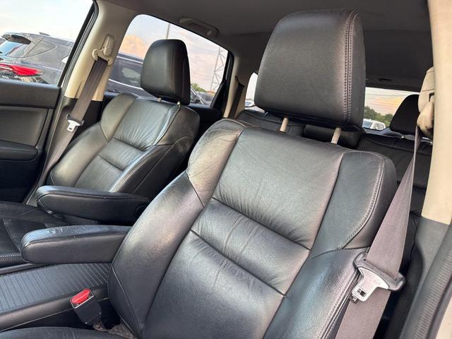 Photo of 2013 White Diamond Pearl Honda CR-V