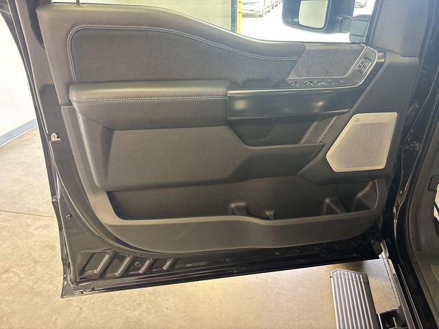 Photo of 2025 Black Metallic Ford F-350