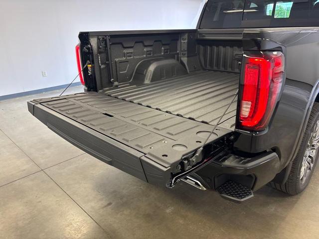 Photo of 2025 Onyx Black GMC Sierra 1500