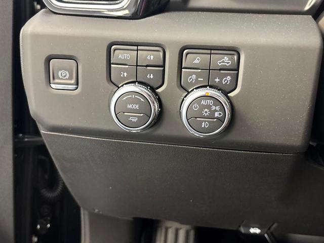 Photo of 2025 Onyx Black GMC Sierra 1500