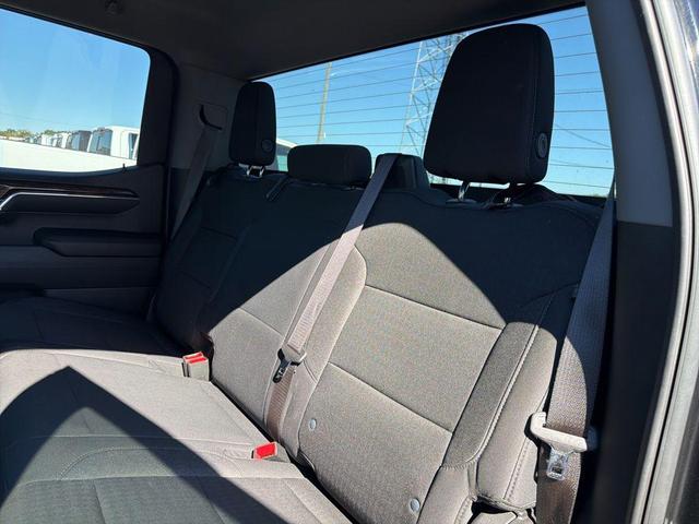 Photo of 2024 Onyx Black GMC Sierra 1500