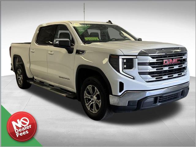 Photo of 2023 Summit White GMC Sierra 1500