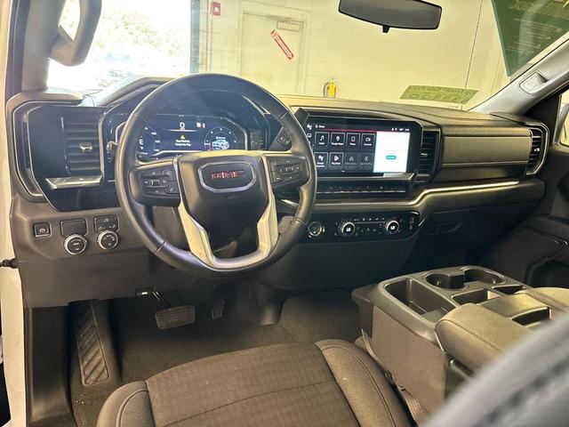Photo of 2023 Summit White GMC Sierra 1500