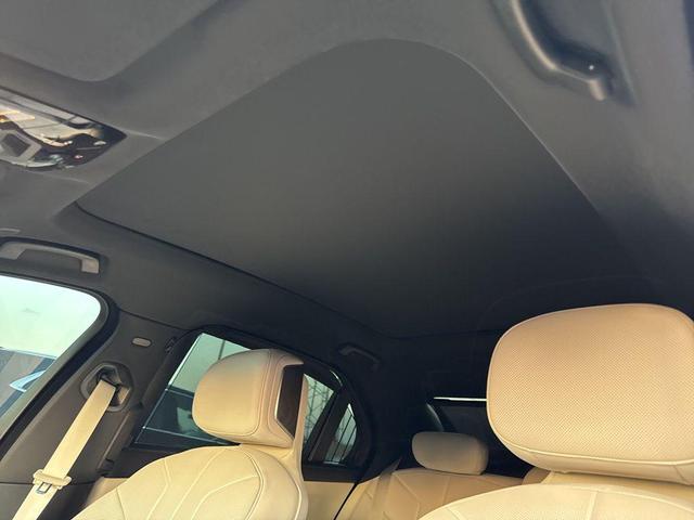 Photo of 2024 Oxide Grey Metallic BMW 740