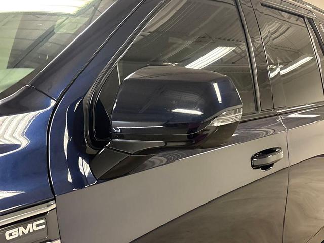 Photo of 2022 Midnight Blue Metallic GMC Yukon