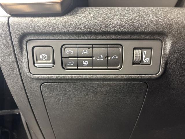 Photo of 2025 Void Black GMC HUMMER EV Pickup
