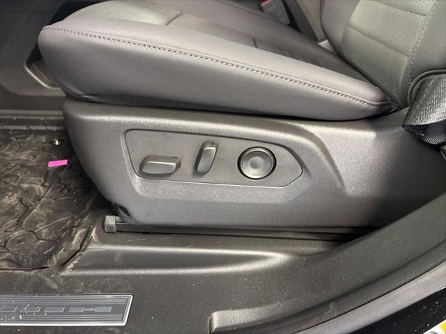 Photo of 2025 Void Black GMC HUMMER EV Pickup
