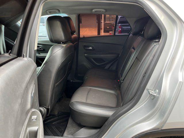 Photo of 2016 Silver Ice Metallic Chevrolet Trax