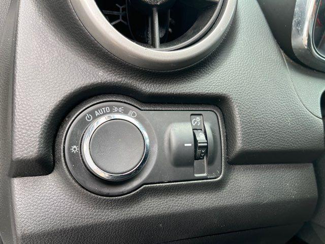 Photo of 2016 Silver Ice Metallic Chevrolet Trax
