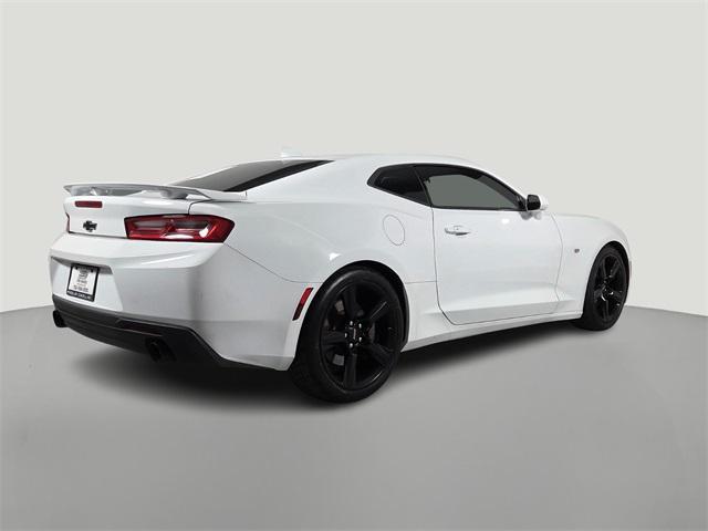 Photo of 2016 Summit White Chevrolet Camaro